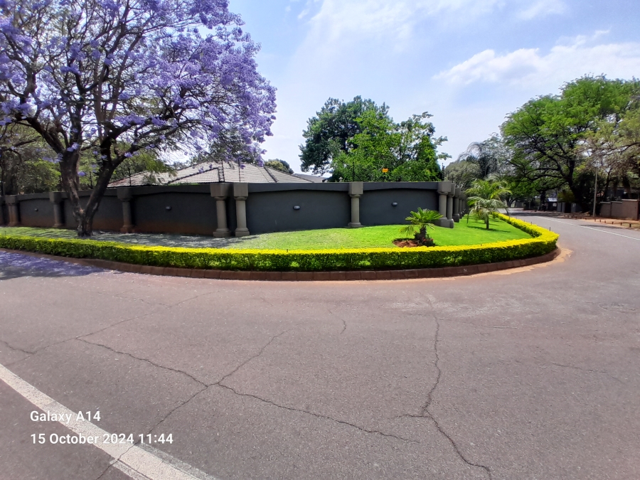 6 Bedroom Property for Sale in Protea Park North West